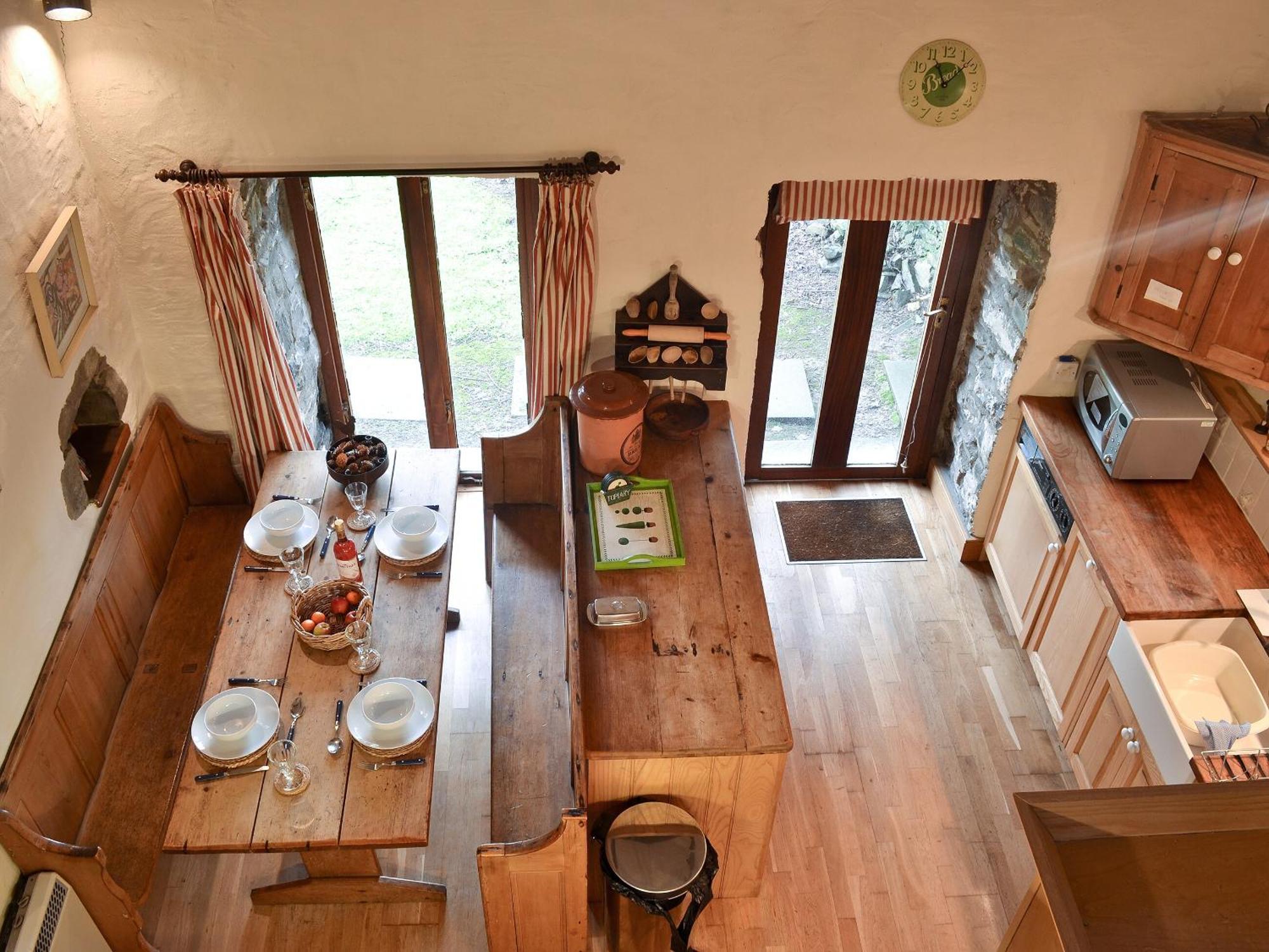 Ty Christian Villa Llwyn-Dafydd Екстериор снимка